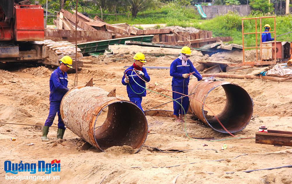 Khơi thông mặt bằng, đẩy nhanh giải ngân vốn 