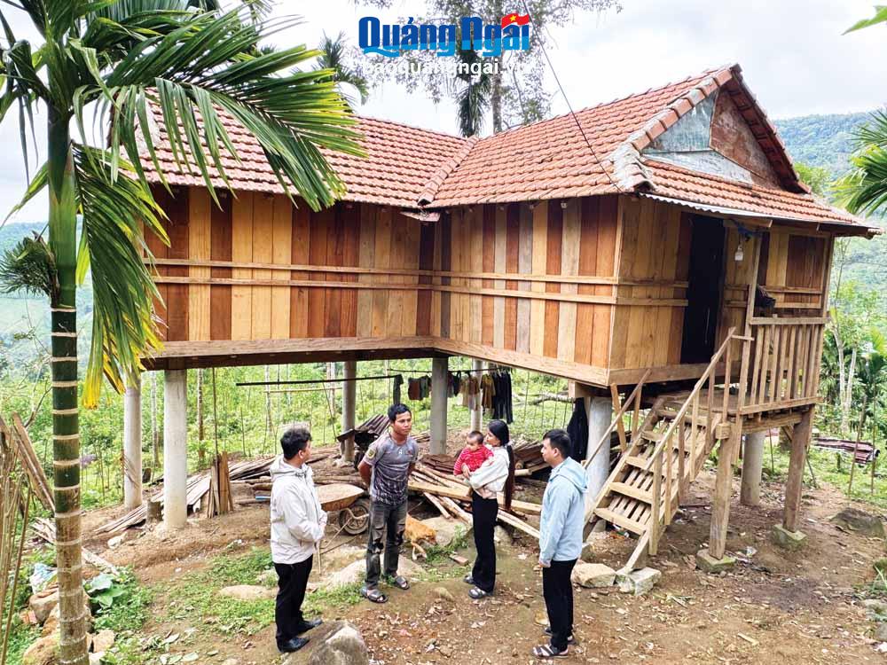 Trợ lực để người nghèo vươn lên