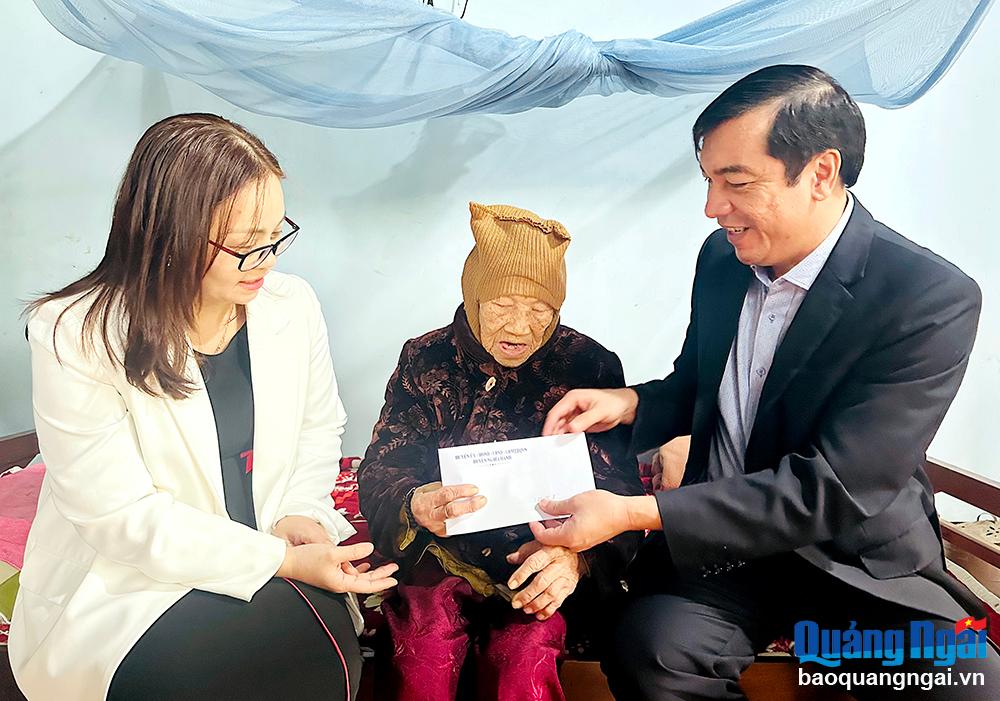 Trọn nghĩa vẹn tình