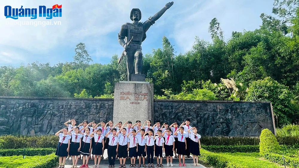 Vùng đất anh hùng ngày càng khởi sắc