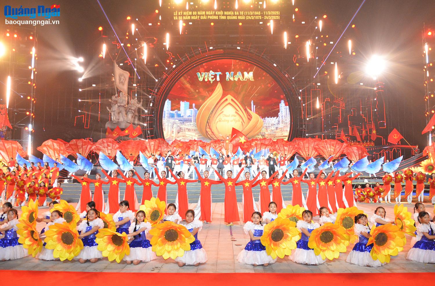 Tổng duyệt chương trình lễ kỷ niệm 80 năm Ngày Khởi nghĩa Ba Tơ và 50 năm Ngày Giải phóng tỉnh Quảng Ngãi