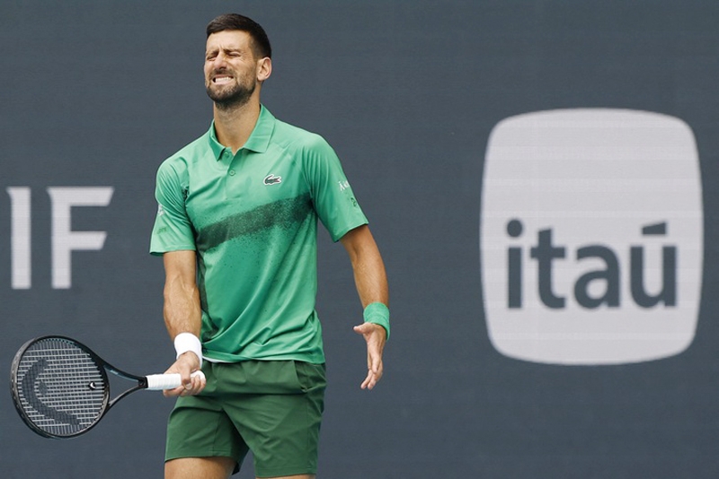 Djokovic lỡ danh hiệu thứ 100