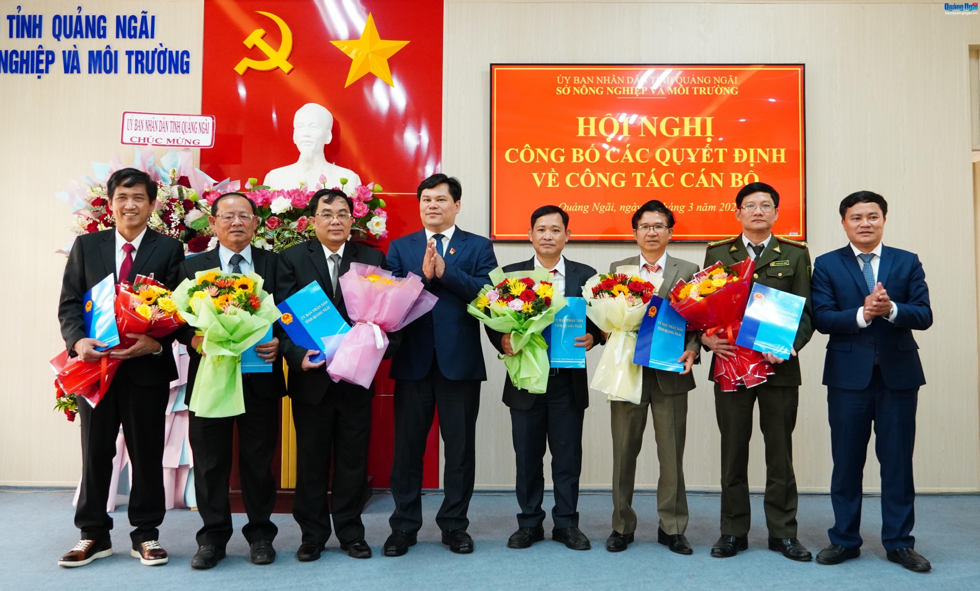 Công bố các quyết định về công tác cán bộ tại Sở Nông nghiệp và Môi trường