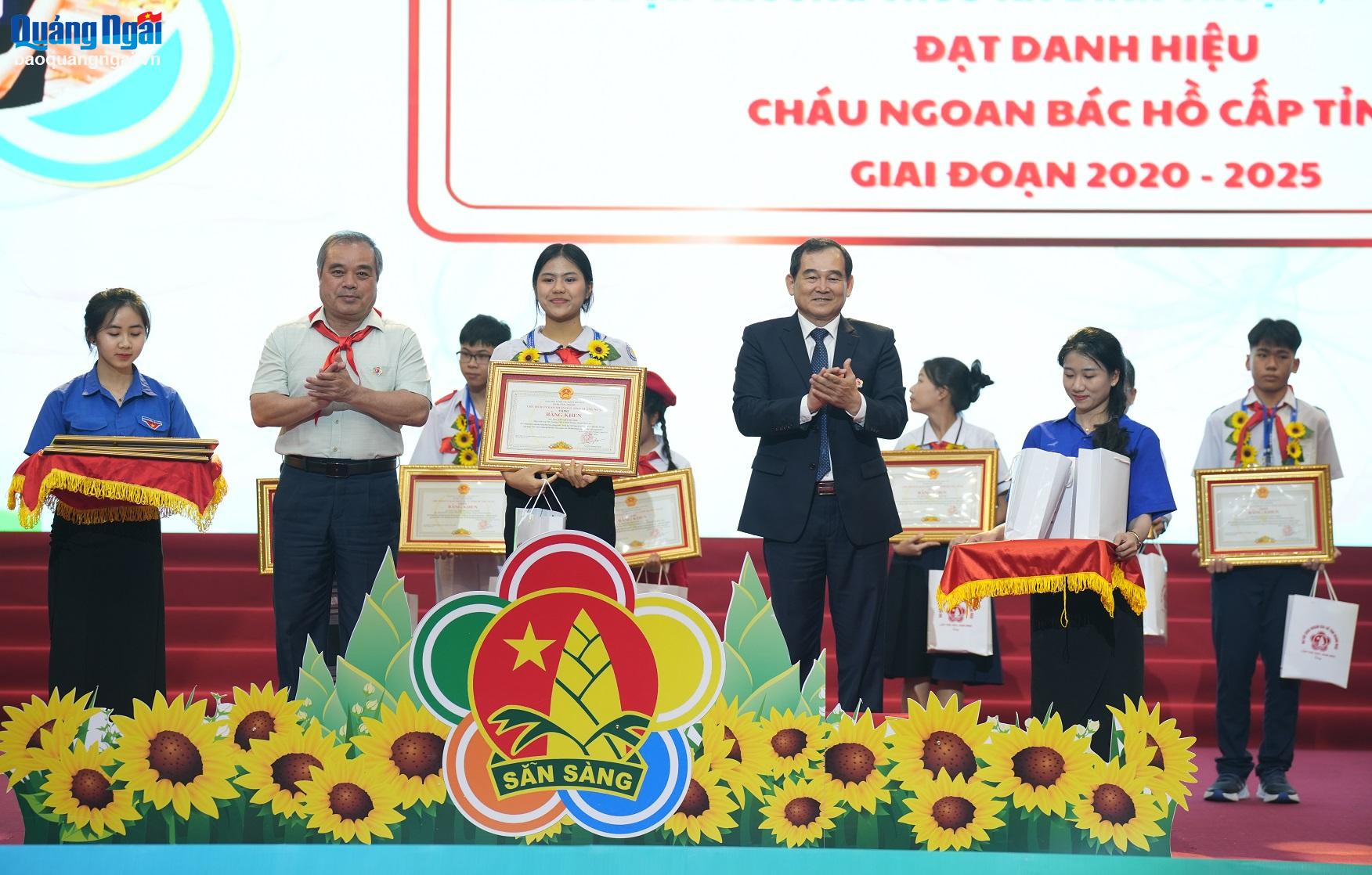 Vinh danh 200 đại biểu Cháu ngoan Bác Hồ