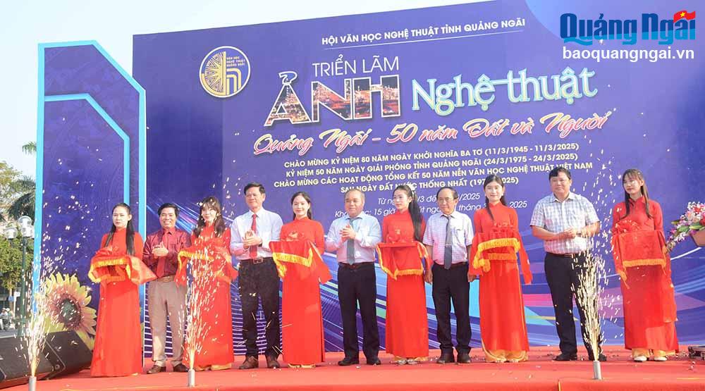 Triển lãm ảnh nghệ thuật “Quảng Ngãi - 50 năm Đất và Người”