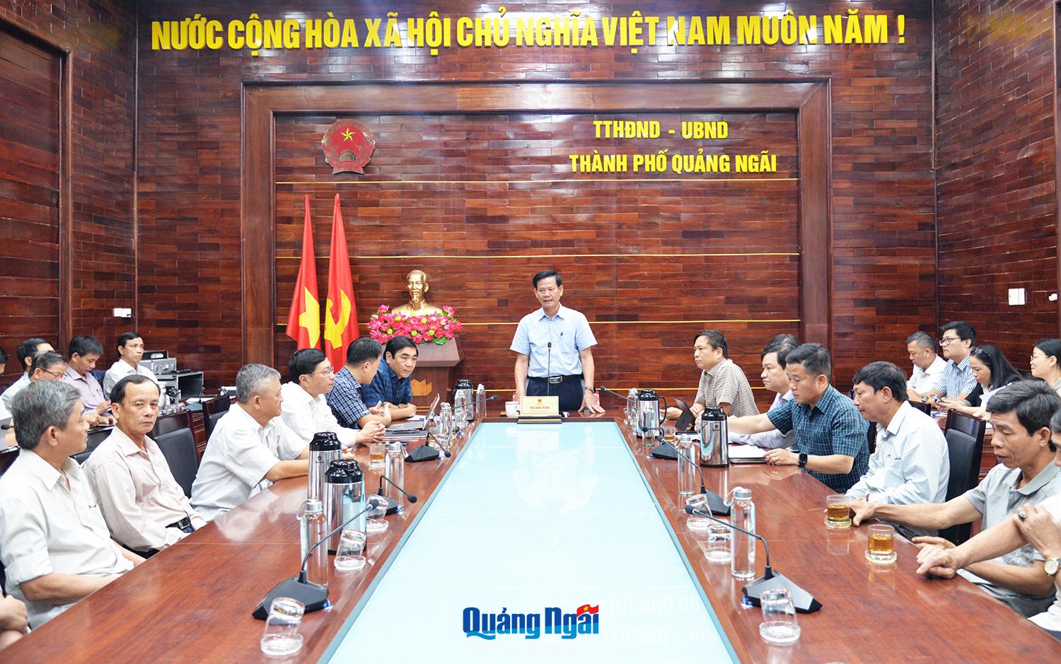 Bí thư Thành ủy Quảng Ngãi Ngô Văn Trọng đối thoại với người dân tổ 6, phường Lê Hồng Phong