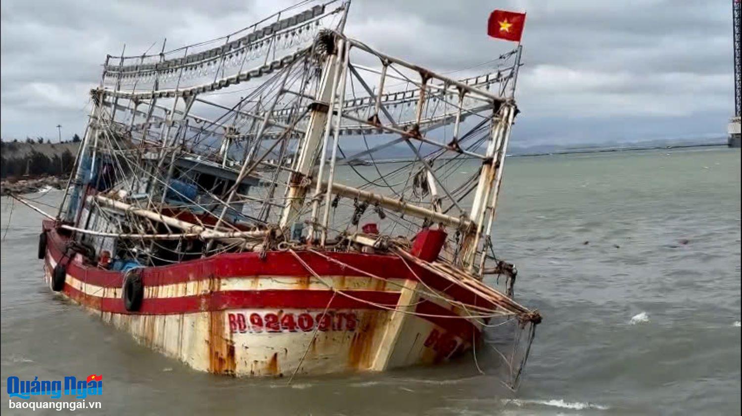 Tai nạn tàu cá, một ngư dân mất tích 