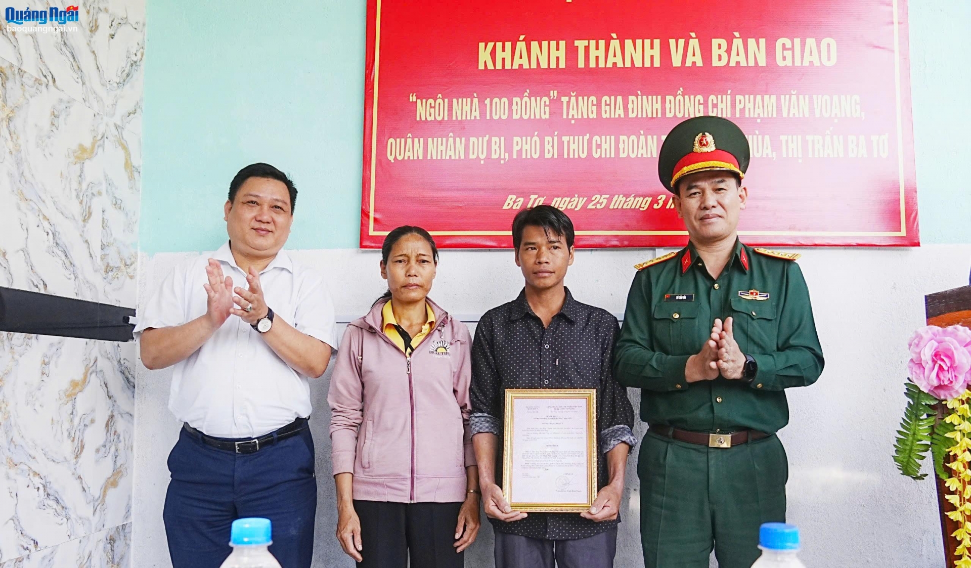 Bàn giao “Ngôi nhà 100 đồng” cho thanh niên có hoàn cảnh khó khăn