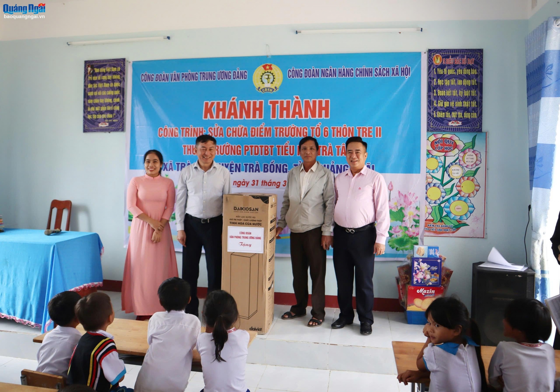 Khánh thành công trình sửa chữa điểm trường tiểu học ở Trà Bồng