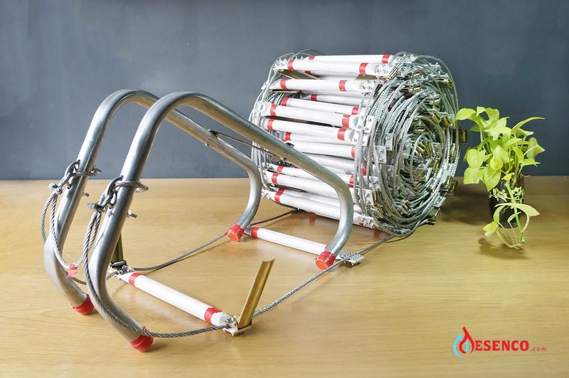 Thang dây thoát hiểm - Cần chú trọng an toàn