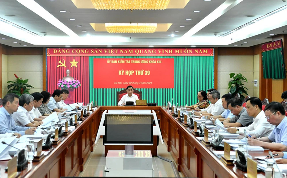 Đề nghị Bộ Chính trị, Ban Bí thư xem xét, thi hành kỷ luật Ban cán sự đảng Bộ Lao động-Thương binh và Xã hội