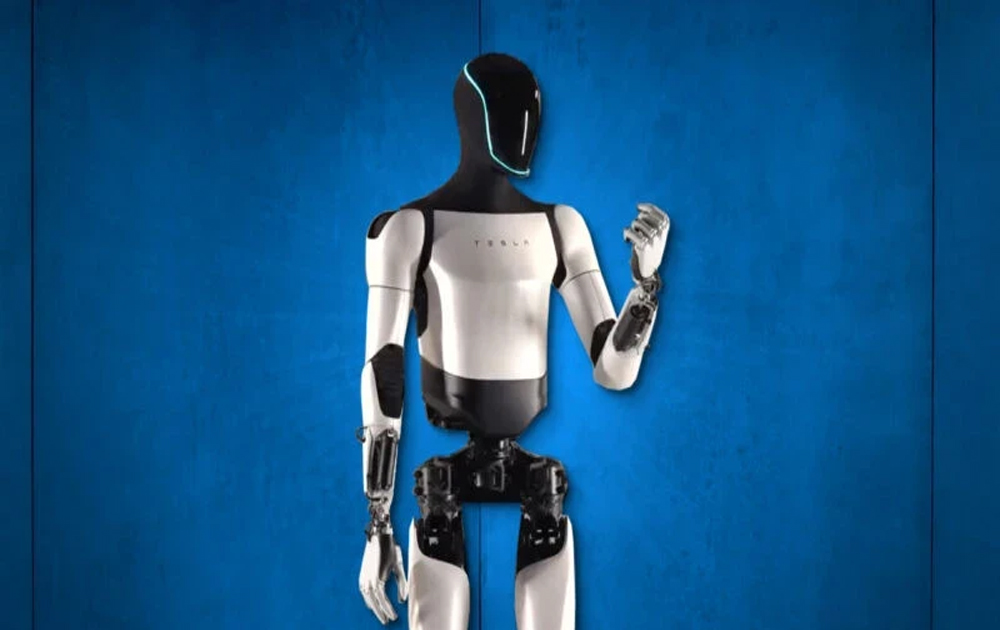 Robot hình người của Tesla sẵn sàng ra thị trường vào cuối năm sau