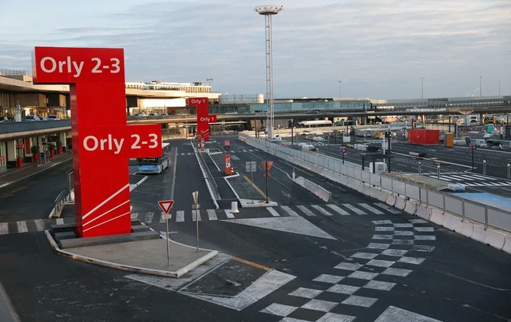 Hàng nghìn chuyến bay tại Pháp bị hủy do nhân viên không lưu đình công