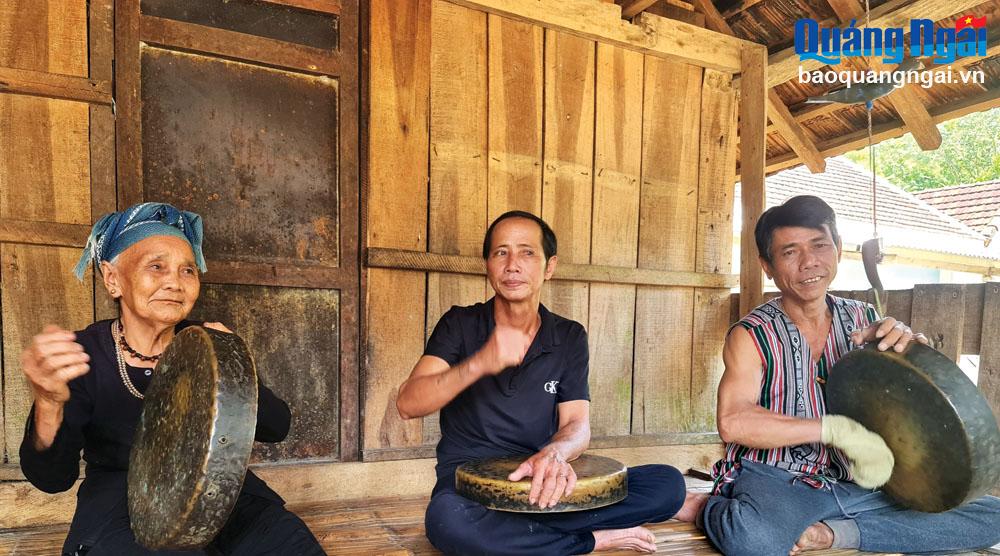 Để đại ngàn vang mãi tiếng chiêng ba