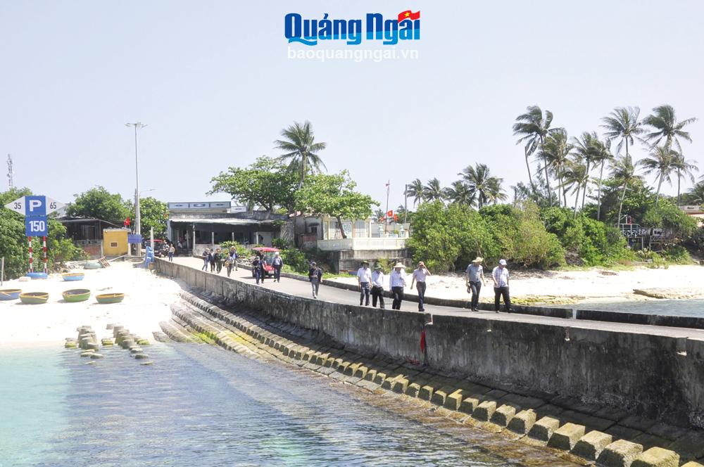 Đảo Bé thiếu nước sinh hoạt