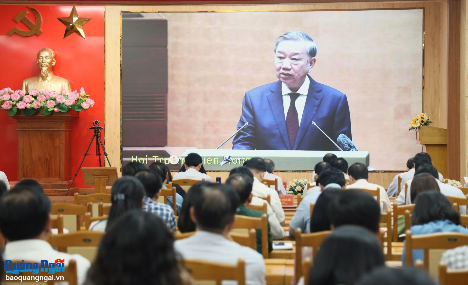 Xác định quyết tâm chính trị cao nhất trong lãnh đạo, chỉ đạo thực hiện Nghị quyết Hội nghị lần thứ 11