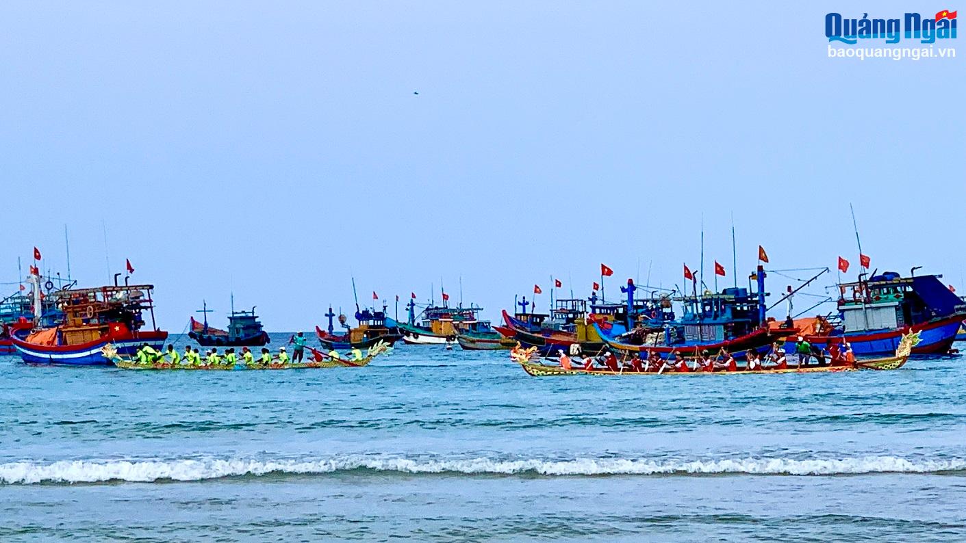 Hội đua thuyền truyền thống thôn Phước Thiện