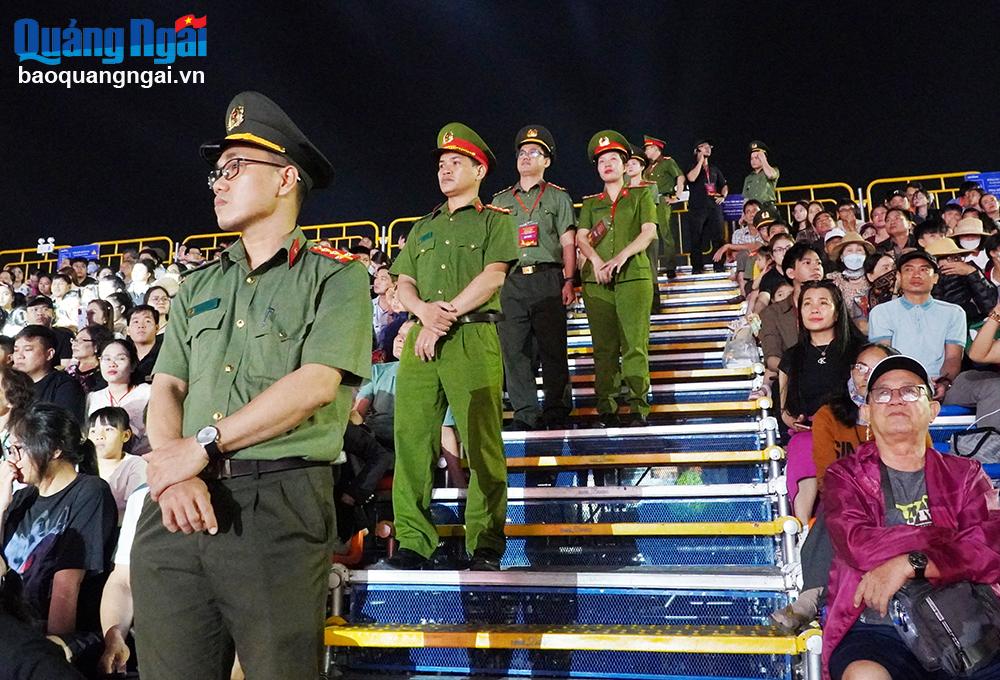 Vì sự bình yên của nhân dân