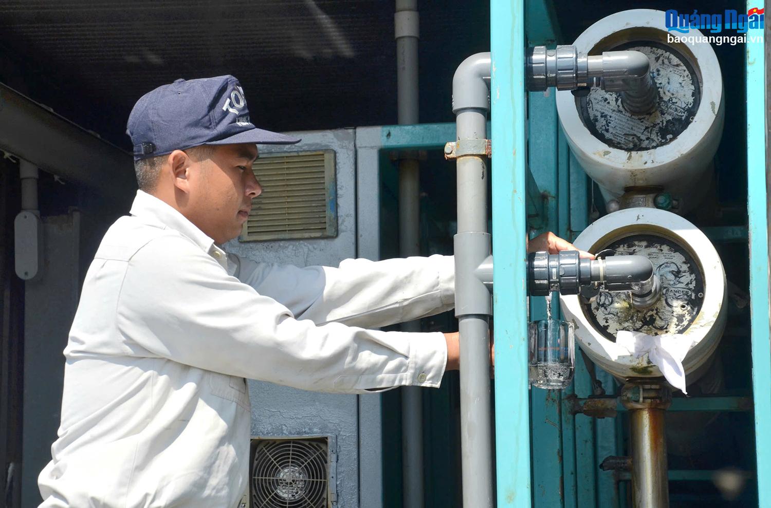 Hỗ trợ gần 719 triệu đồng bù giá nước sinh hoạt cho đảo Bé