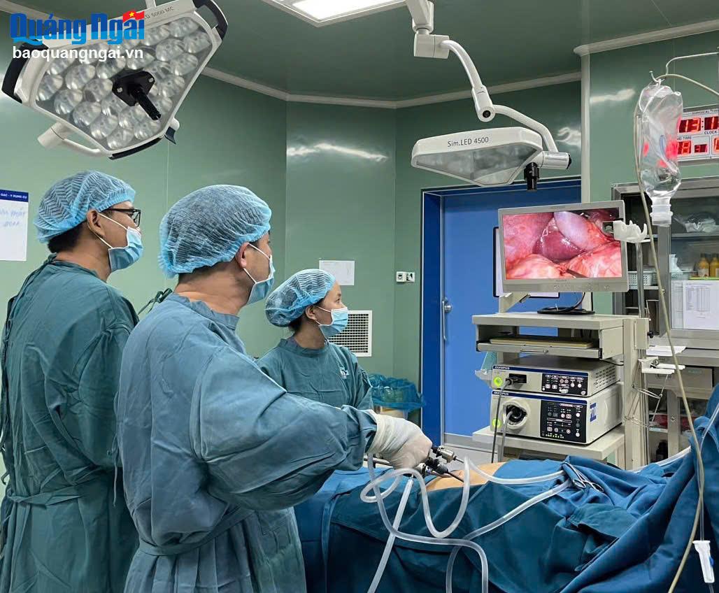 Kịp thời cứu sống một bệnh nhi bị thủng dạ dày