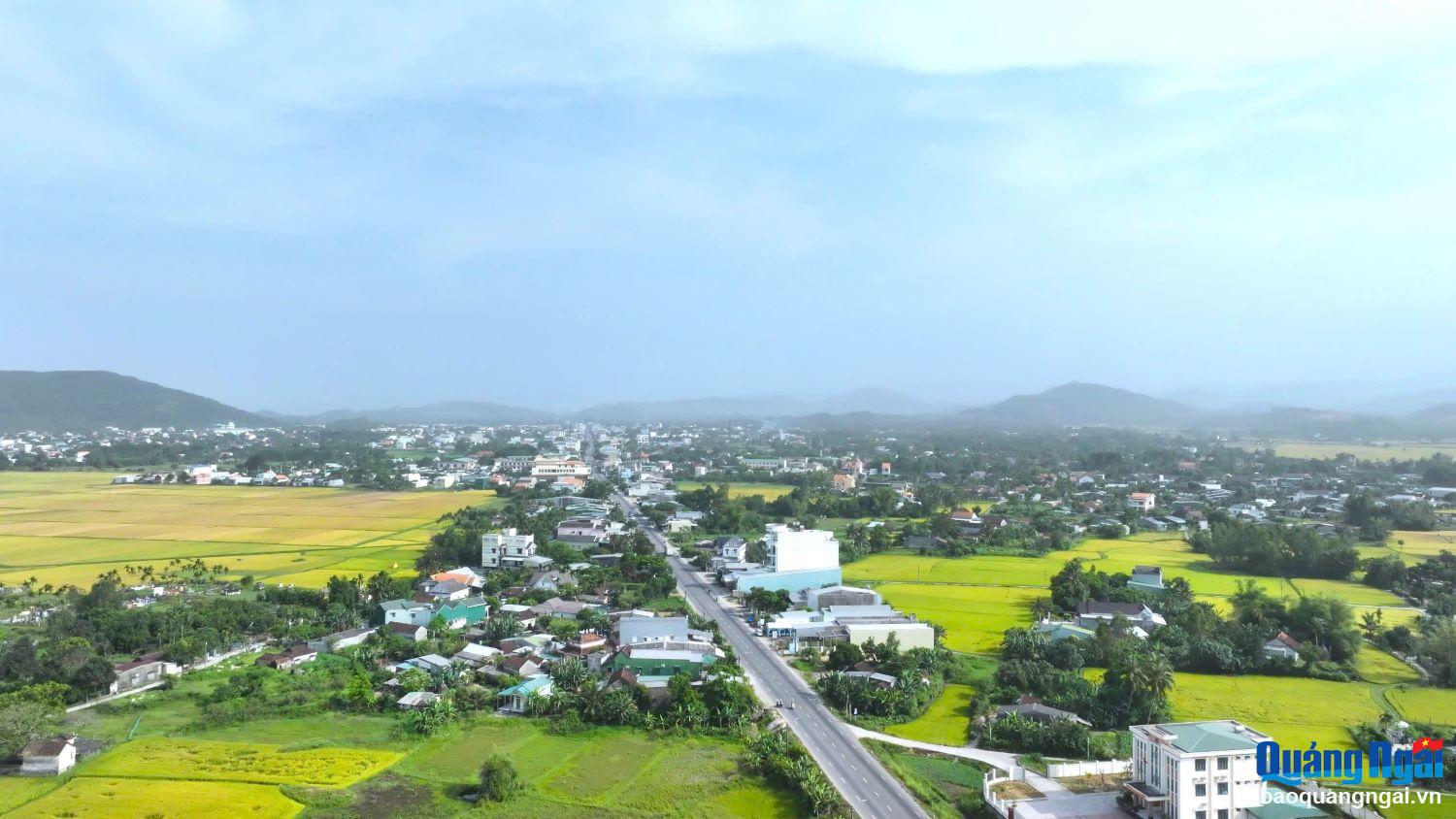 Cử tri thị xã Đức Phổ đồng thuận với tên xã, phường mới sau sắp xếp