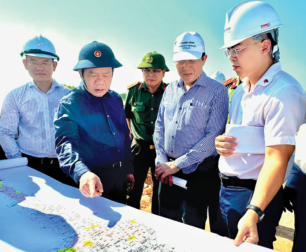 Giải quyết vướng mắc, đẩy nhanh tiến độ thi công cao tốc Bắc - Nam 