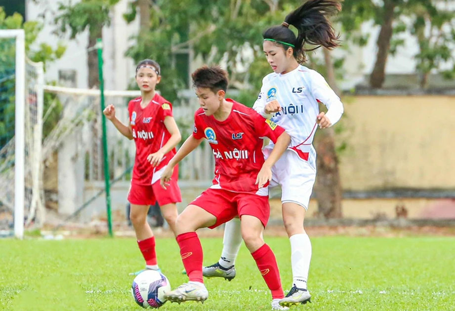 Than Khoáng sản Việt Nam và Hà Nội I giành 3 điểm