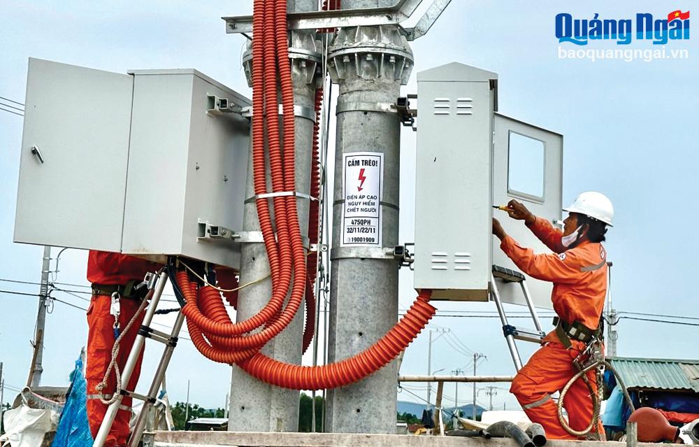 Điện lực Đức Phổ: Tích cực hỗ trợ thực hiện dự án giao thông trọng điểm