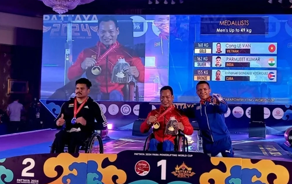 Lực sĩ Lê Văn Công giành cú đúp HCV tại World Cup 2024