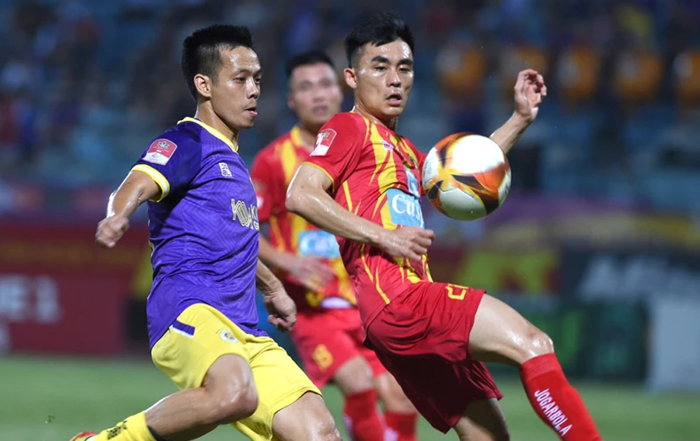 Văn Quyết tỏa sáng, Hà Nội thắng 2-1 Thanh Hóa
