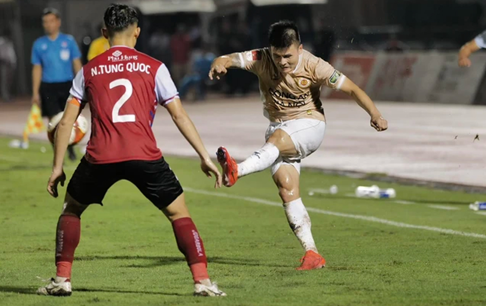 CLB TP.HCM thắng sốc đương kim vô địch V-League