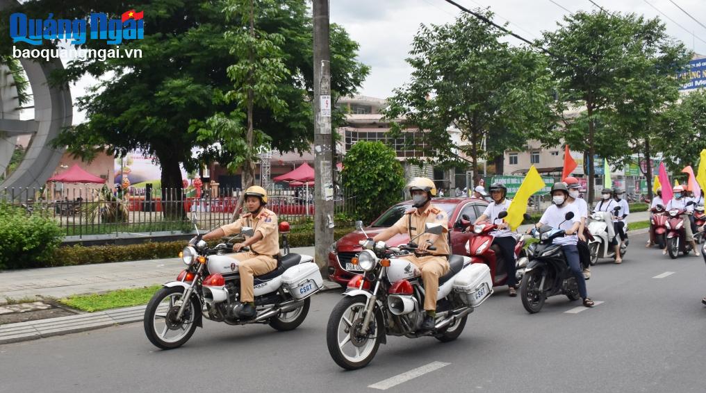 Lễ mít tinh hưởng ứng Ngày Thế giới không thuốc lá