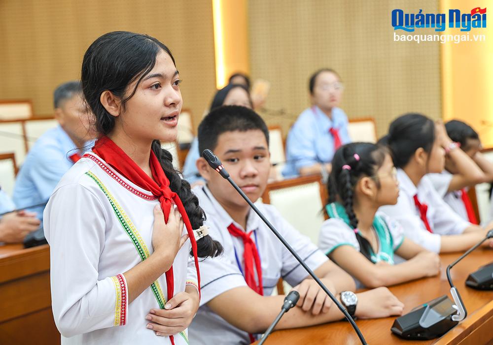 Lắng nghe ý kiến, nguyện vọng của trẻ em