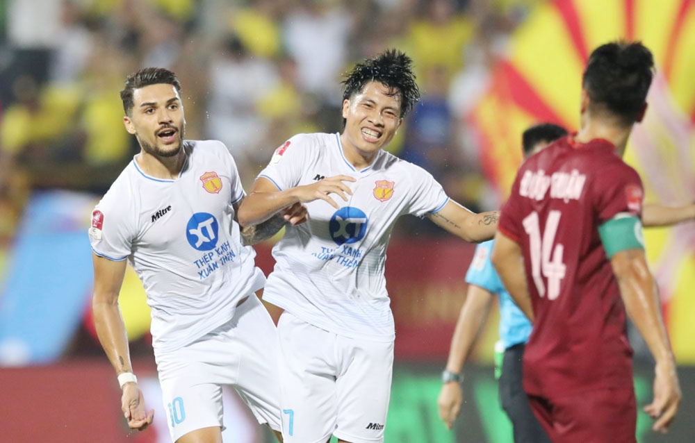 V-League 2023-2024: Tâm điểm Công an Hà Nội - Nam Định