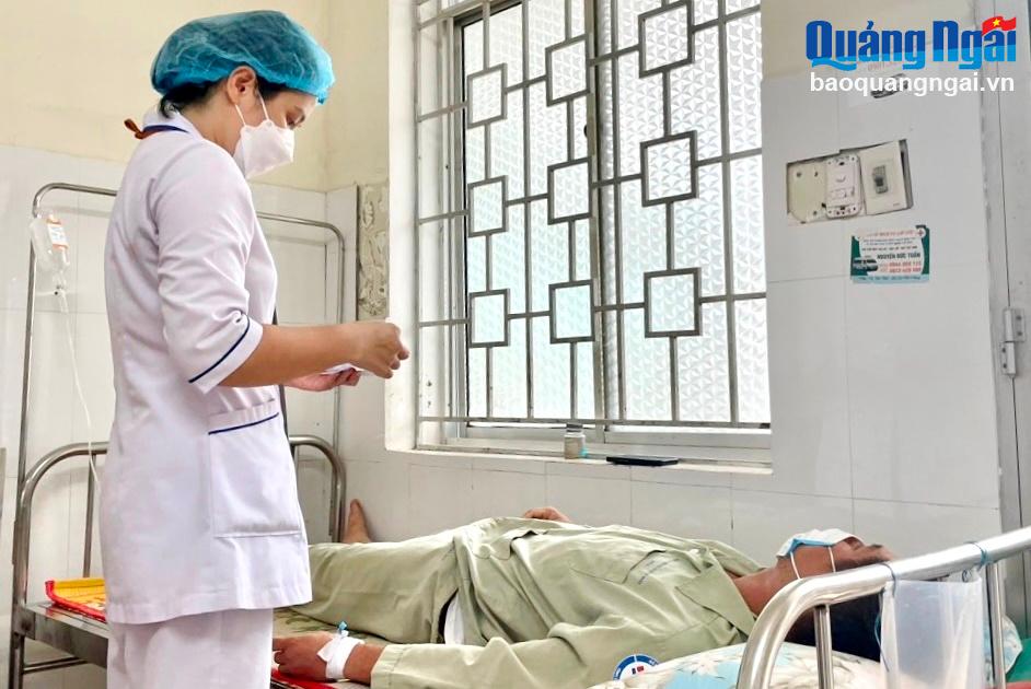 UBND tỉnh chỉ đạo kiểm tra, xử lý vụ ngộ độc thực phẩm do ăn bánh mì