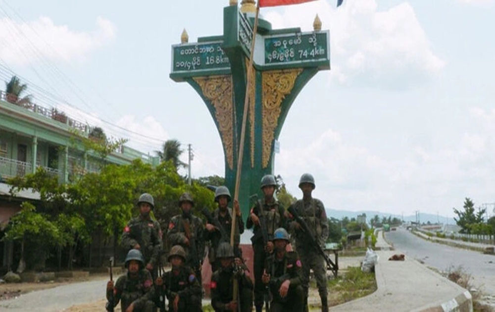 Nhóm nổi dậy Myanmar tuyên bố kiểm soát 'tất cả căn cứ của quân đội ở Buthidaung'