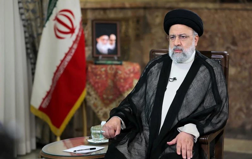 Trực thăng chở Tổng thống Iran hạ cánh khẩn cấp