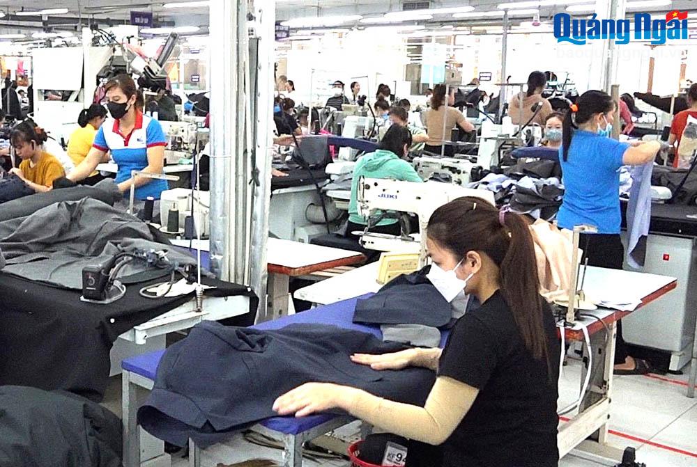 Tín hiệu tích cực của ngành dệt may, da giày