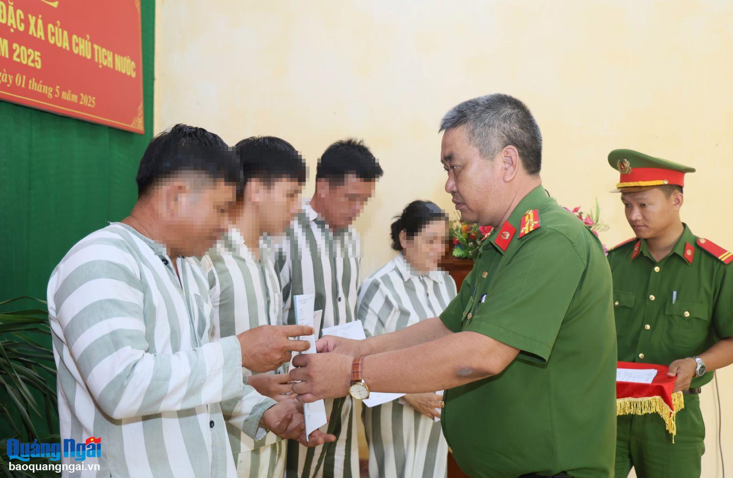 Công bố Quyết định đặc xá của Chủ tịch nước cho 23 phạm nhân