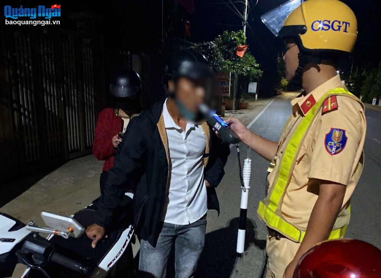 Xử phạt hơn 750 trường hợp vi phạm an toàn giao thông trong dịp nghỉ lễ