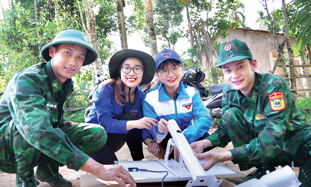 Thu hút, tạo nguồn cán bộ chất lượng cao