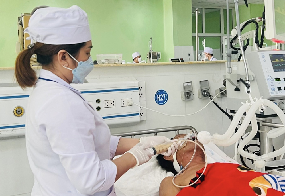 Đảm bảo dinh dưỡng cho người bệnh