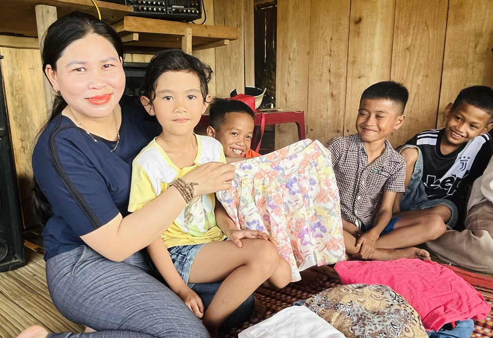 Người cán bộ hội hết lòng vì người nghèo