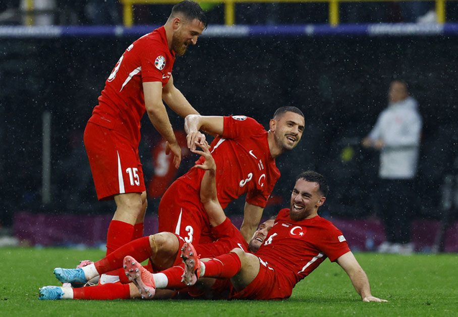 Thổ Nhĩ Kỳ đánh bại Georgia 3-1 trong trận cầu hấp dẫn