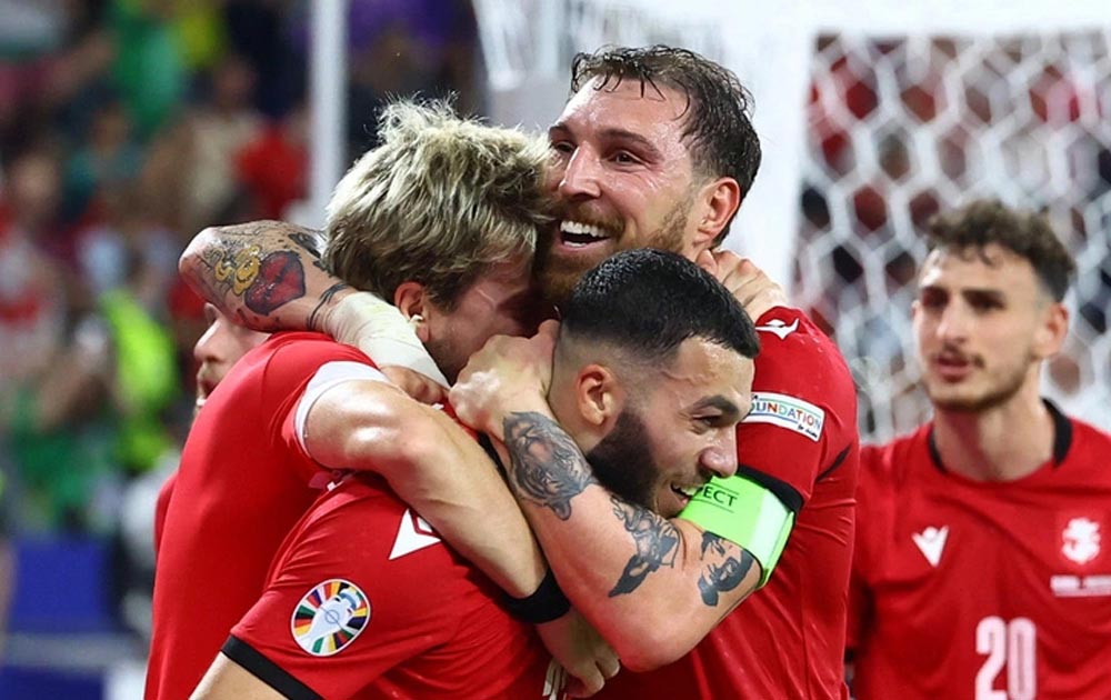 Georgia làm nên điều kỳ diệu, vượt qua vòng bảng Euro 2024