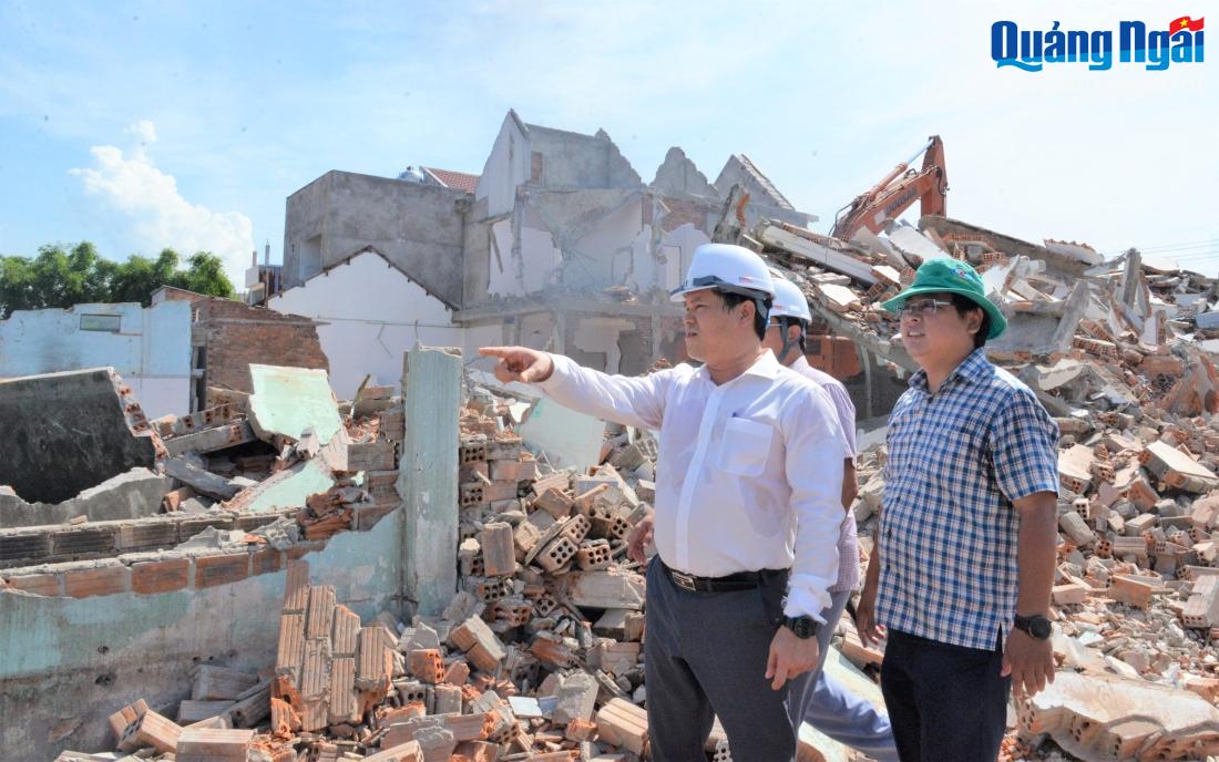 Kiểm tra công tác giải phóng mặt bằng cao tốc Bắc - Nam tại huyện Tư Nghĩa