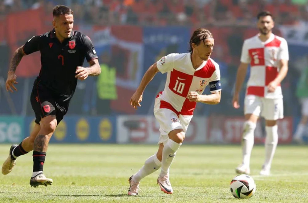 Chia điểm cùng Albania, Croatia đối mặt nguy cơ bị loại sớm