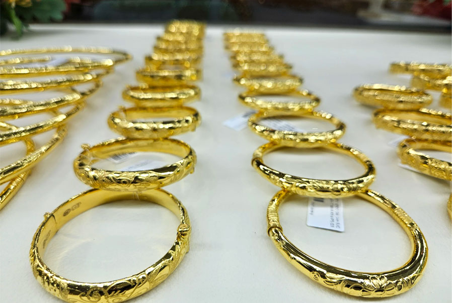 Giá vàng tăng mạnh lên mức cao nhất 2 tuần qua