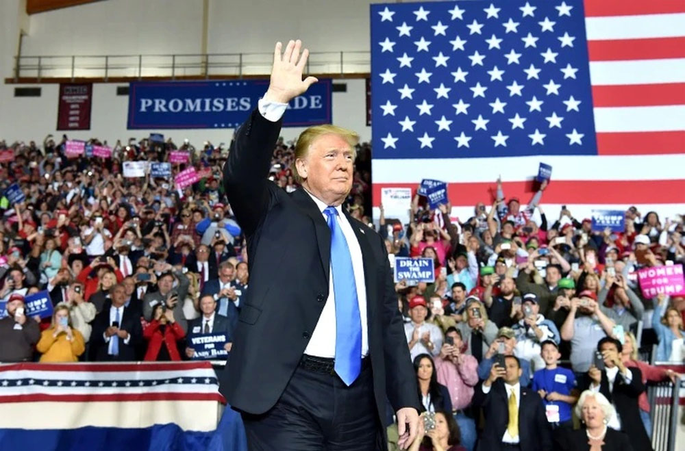 Tỷ phú Mỹ góp 50 triệu USD giúp ông Trump tranh cử