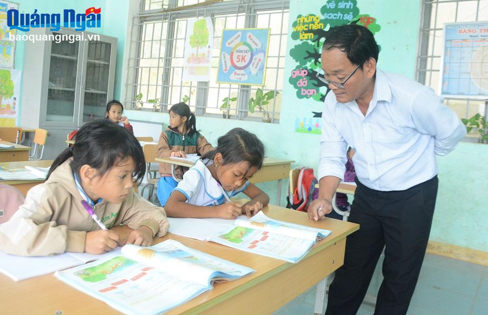 Tuyển dụng 99 giáo viên theo chính sách thu hút